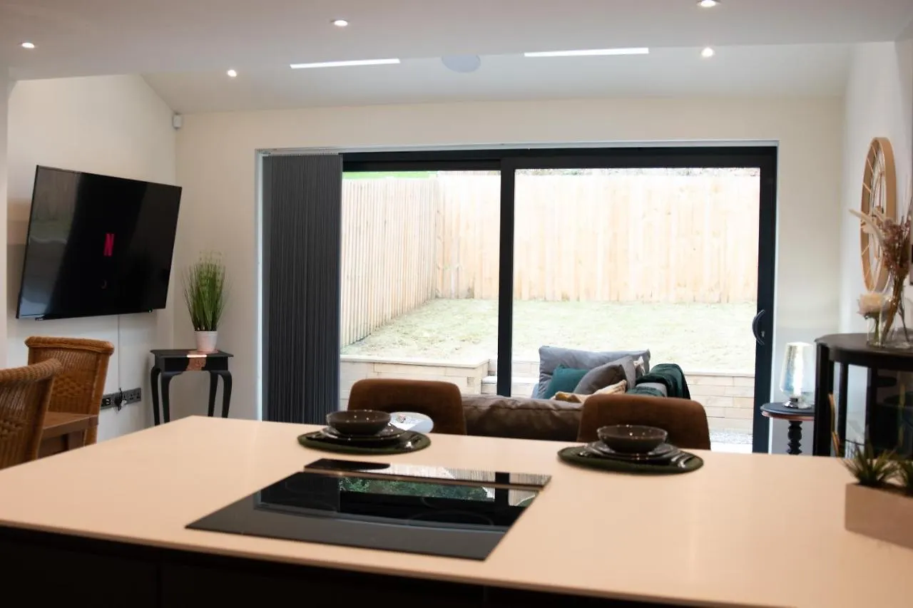 Bv Comfy Spacious 3 Bedroom Townhouse At One Cliff Oak Leeds Perfect For Contractors United Kingdom