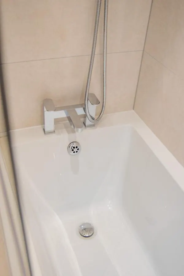 Bv Comfy Spacious 3 Bedroom Townhouse At One Cliff Oak Leeds Perfect For Contractors Apartment Leeds (West Yorkshire)